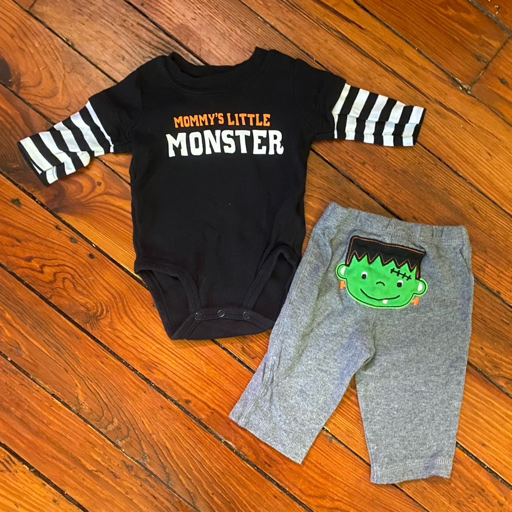 🧩 3/$20 Carters “Mommy’s Little Monster” Set Size 3 Months Outfit